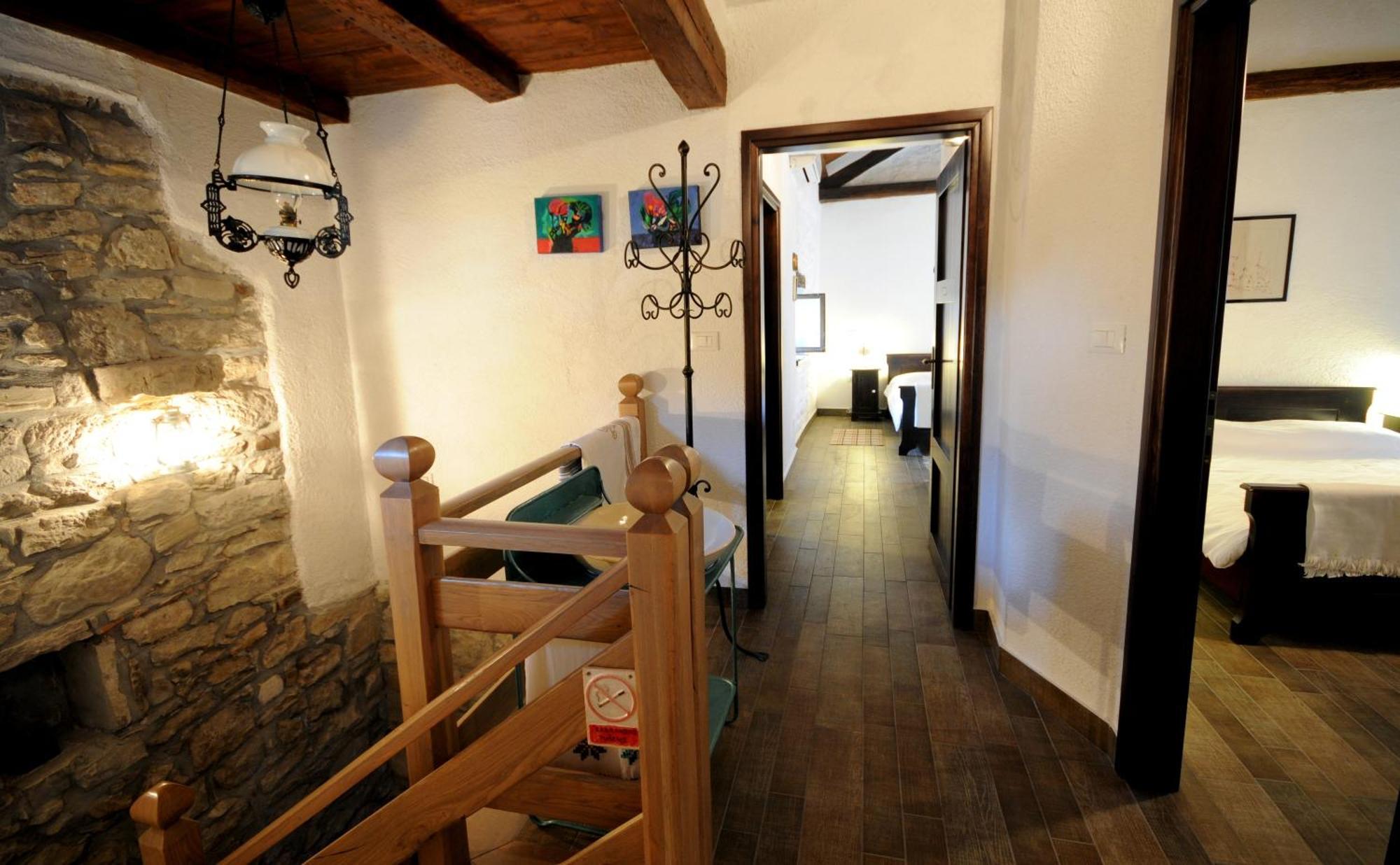 Holiday Homes Poli Svetega Antona Gračišće Εξωτερικό φωτογραφία