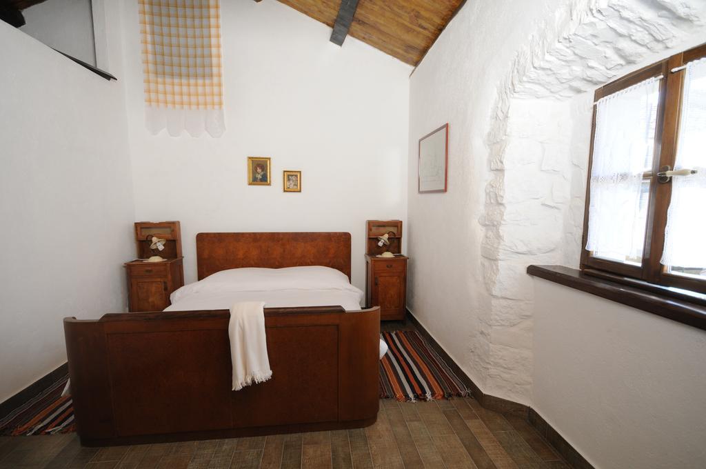 Holiday Homes Poli Svetega Antona Gračišće Δωμάτιο φωτογραφία