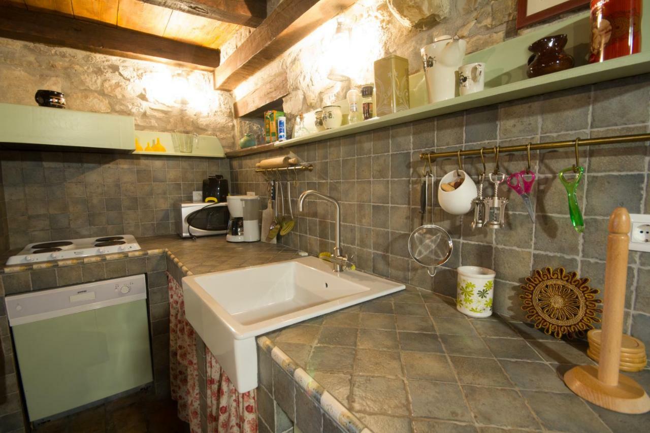Holiday Homes Poli Svetega Antona Gračišće Εξωτερικό φωτογραφία